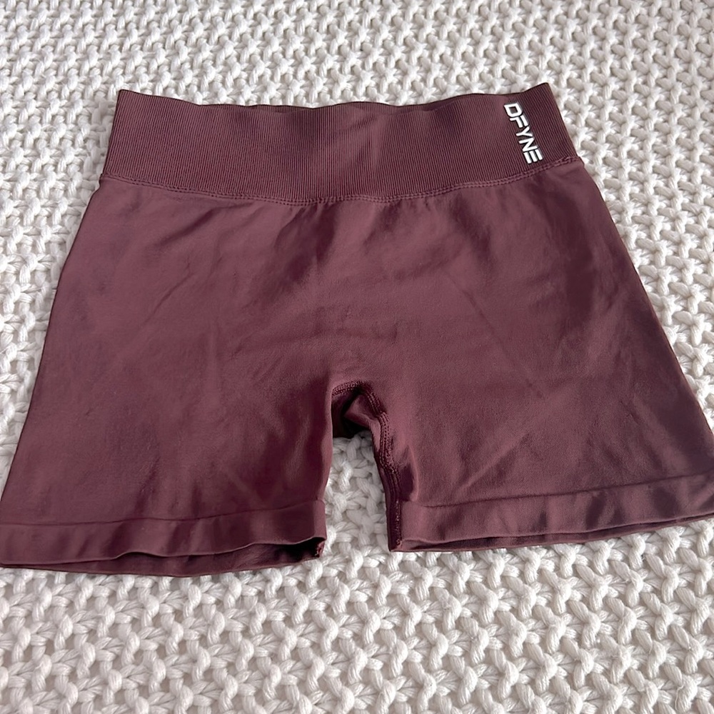 DFYNE Dynamic Shorts Mauve Size Small